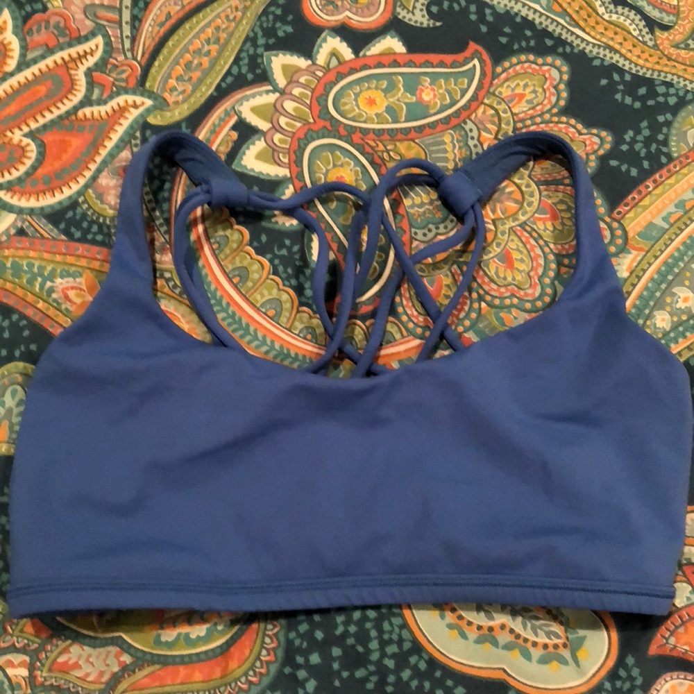 Lululemon Free To Be Wild 8